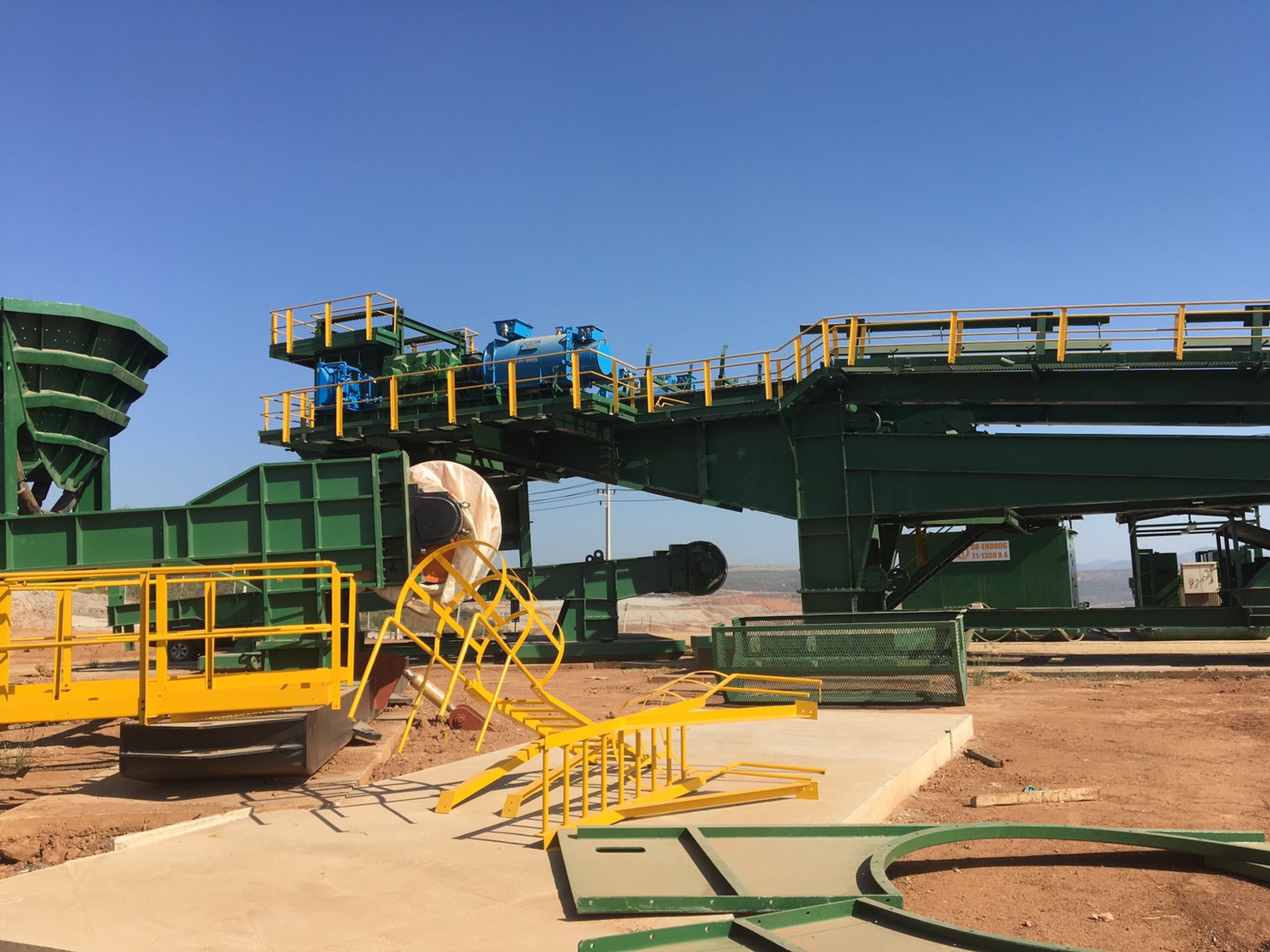 สายพานลำเลียง โรงไฟฟ้าแม่เมาะ