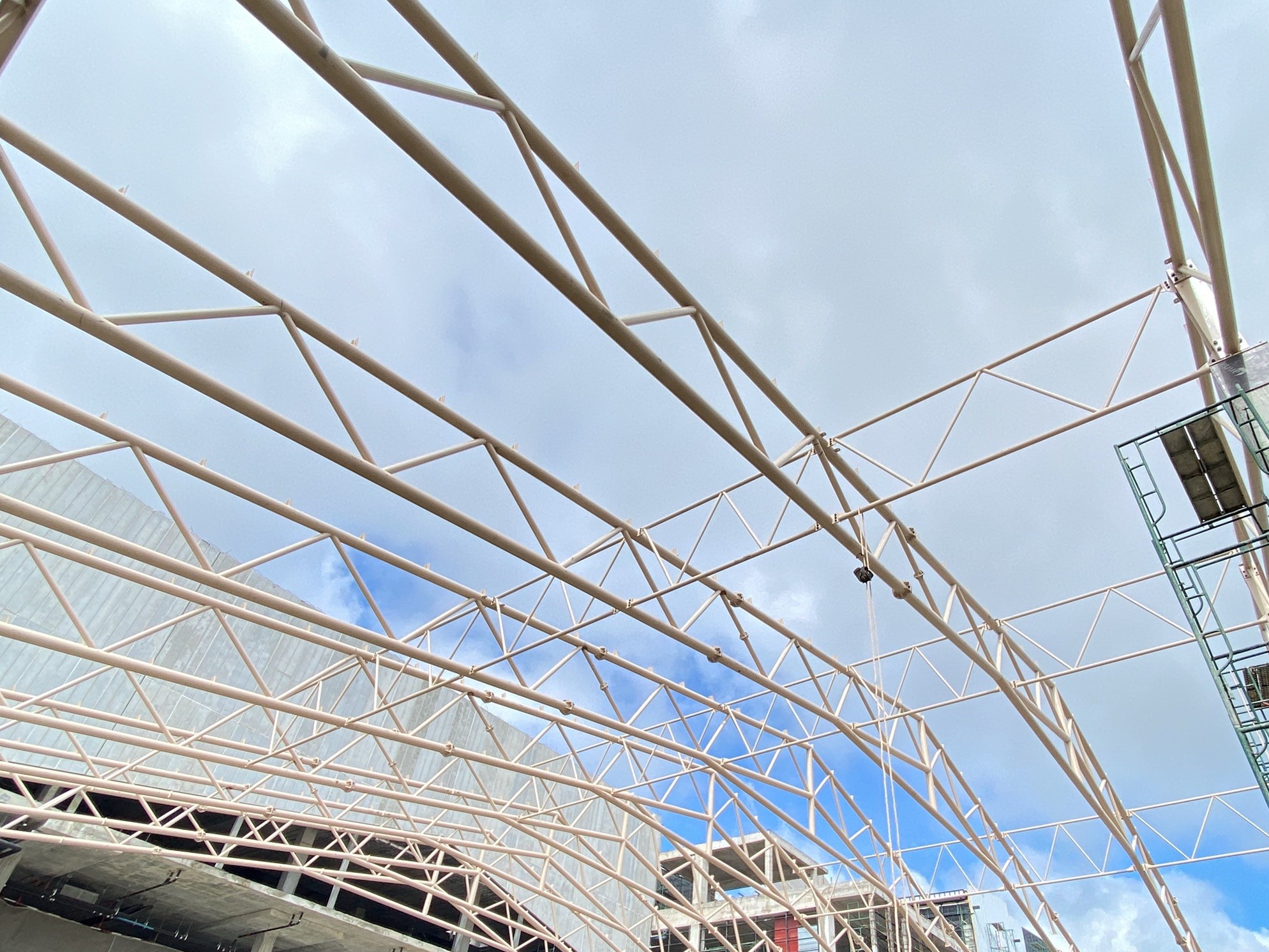 โครงหลังคาห้างสรรพสินค้าเซ็นทรัลอยุธยา