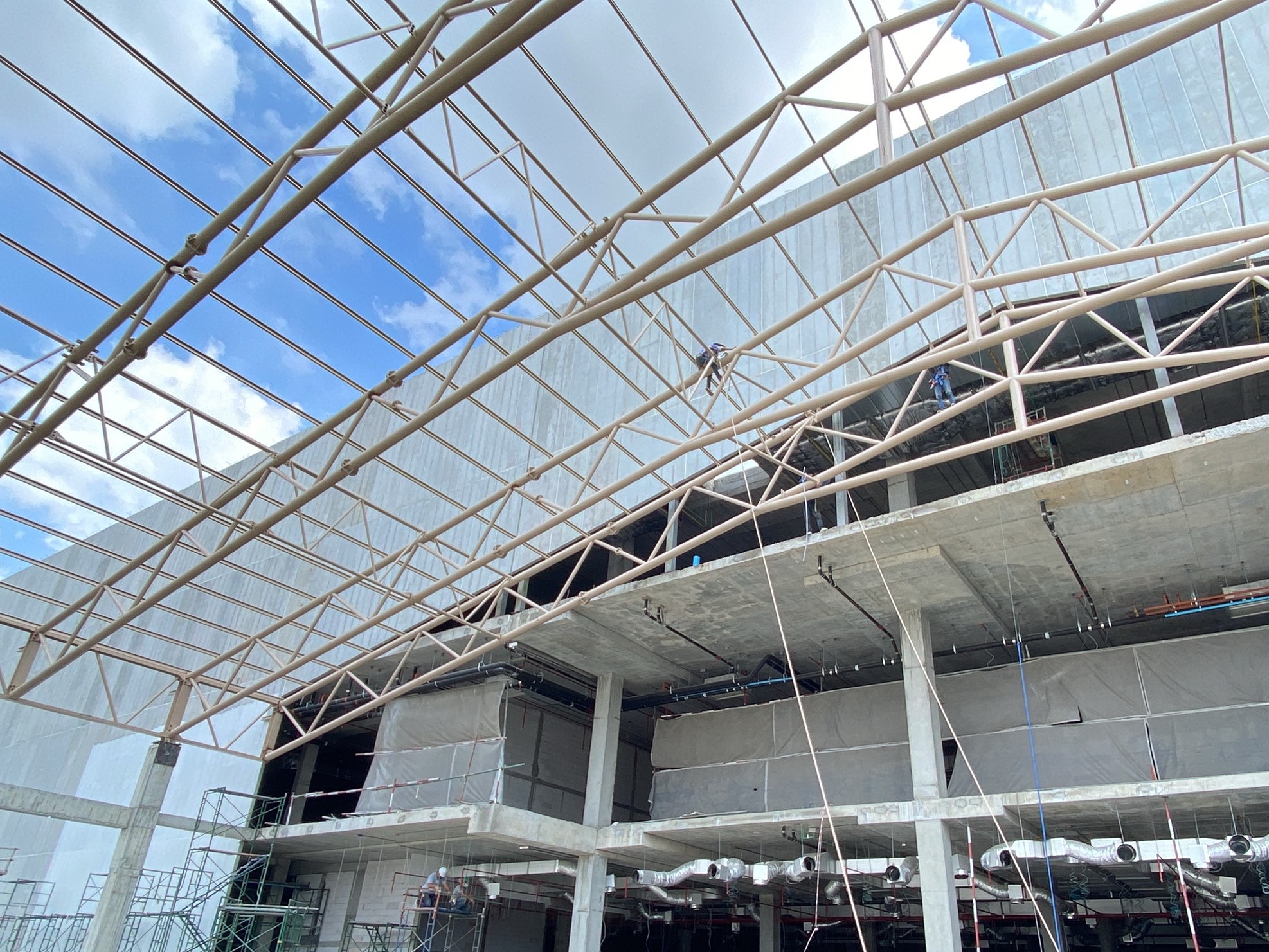 โครงหลังคาห้างสรรพสินค้าเซ็นทรัลอยุธยา