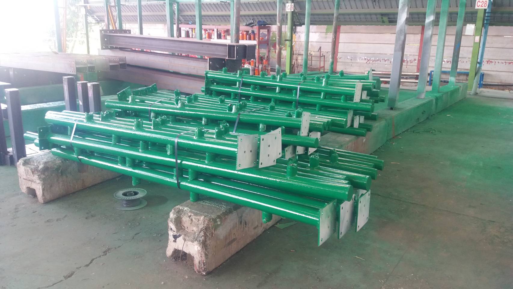 รั้วตาข่ายลวดถักทางหลวงพิเศษระหว่างเมืองบางปะอิน - นครราชสีมา